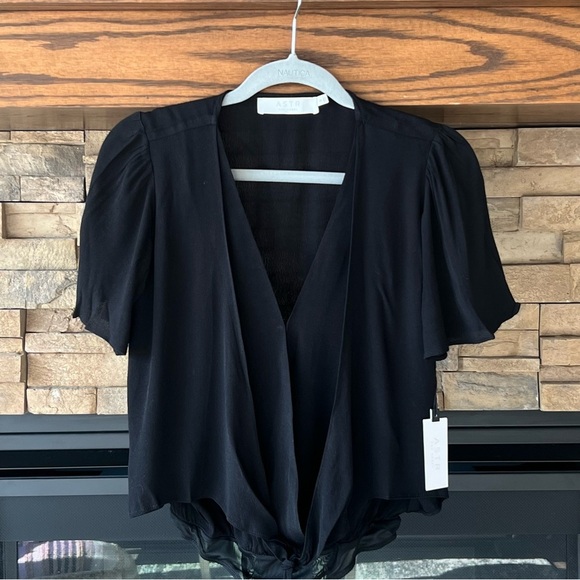 NWT ASTR The Label Black Short Sleeve Sheer Bodysuit Size Small - Picture 7 of 11